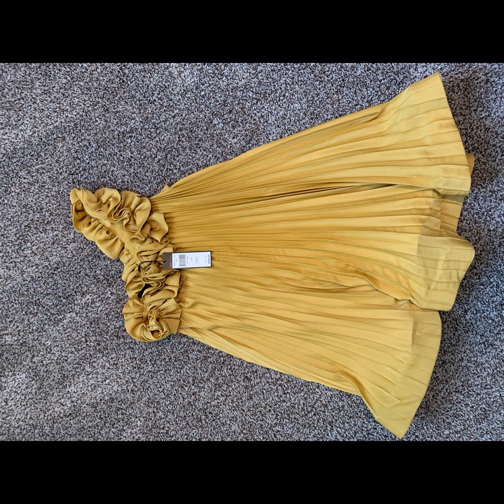 BCBCMaxazria Cece dress new with tags